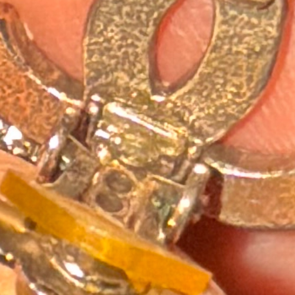 Vintage Chanel earrings clip ons great condition has some scratches. - Picture 7 of 7